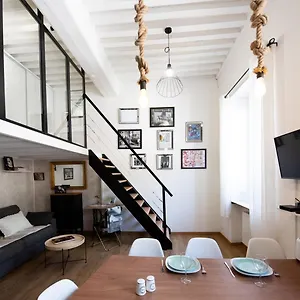 le-ferratiere-moderne-industriel-du-vieux-lyon.hotels-rhonealpes.com/